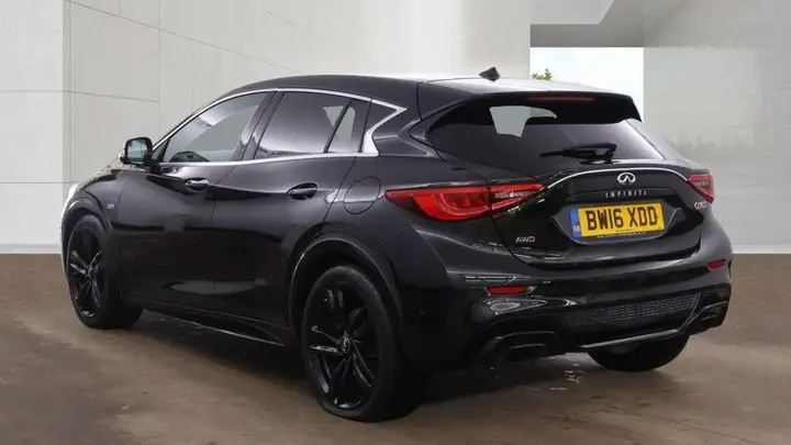 Infiniti Q30 2016 photo 3
