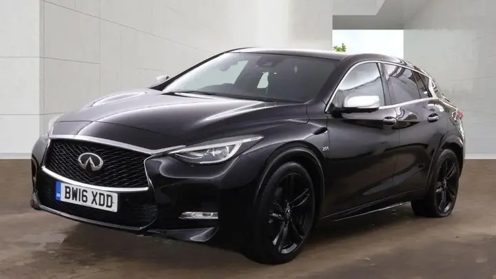 Infiniti Q30 2016 photo 2