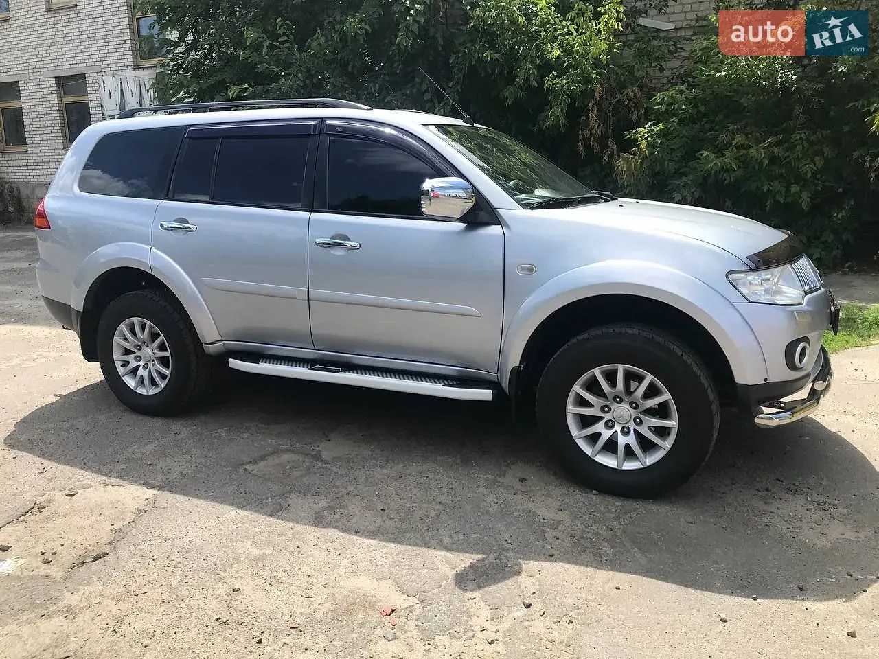Mitsubishi Pajero Sport 2011 photo 4