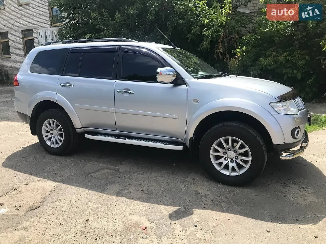 Mitsubishi Pajero Sport 2011 photo 3