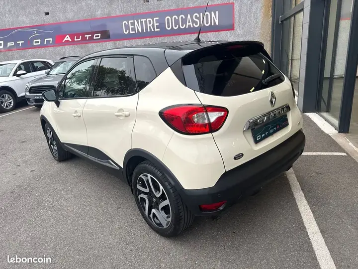 Renault Captur 2015 photo 2