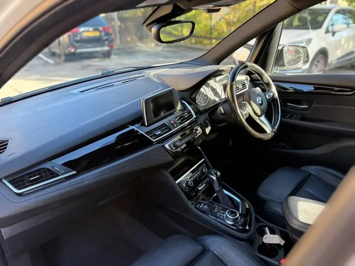 BMW 2 Series Active Tourer 2016 photo 3