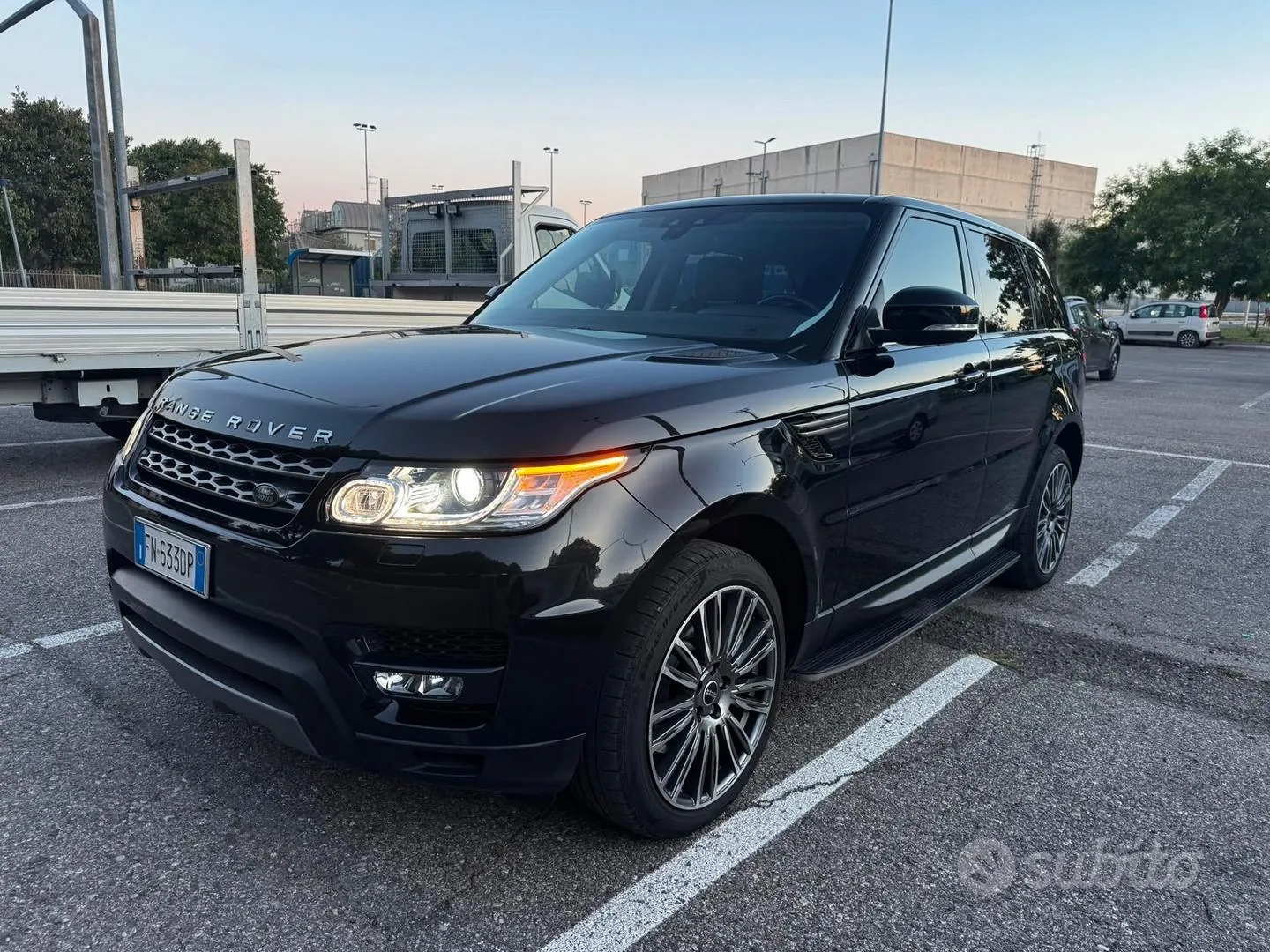 Land Rover Range Rover Velar 2017 photo 2