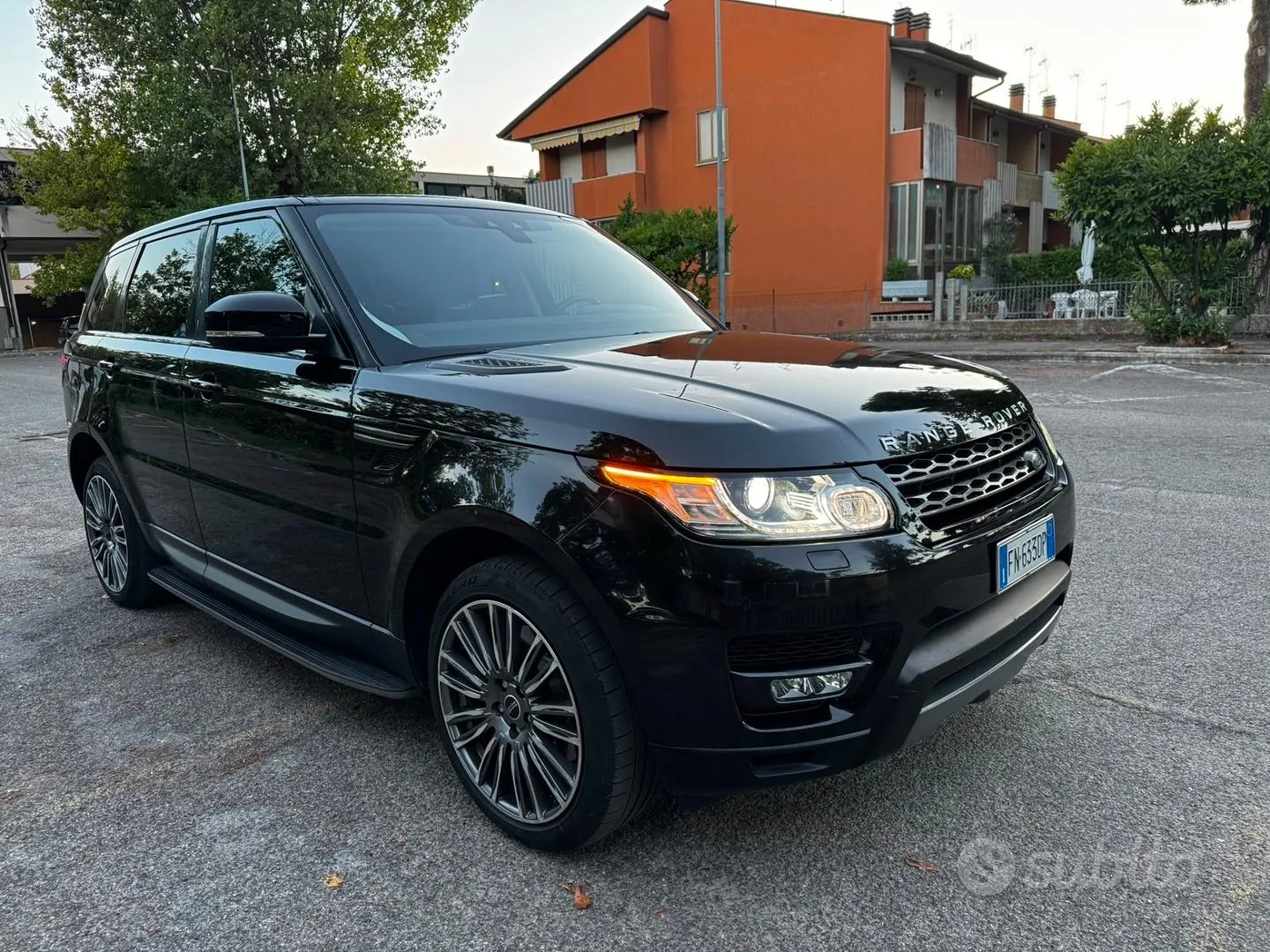 Land Rover Range Rover Velar 2017 photo 3