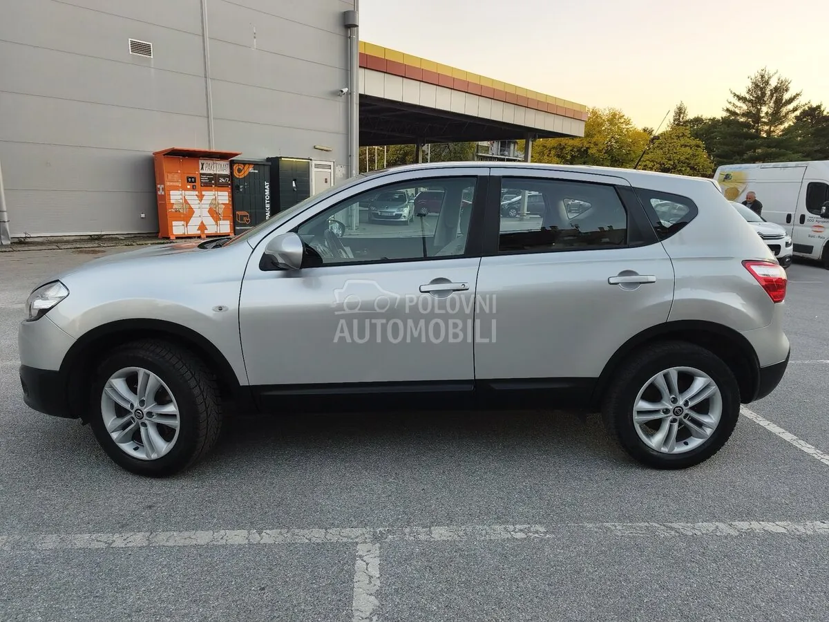 Nissan Qashqai 2010 photo 2