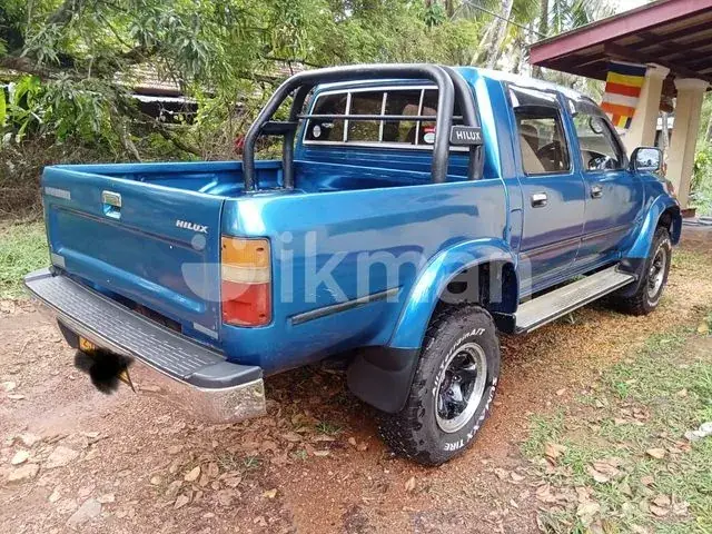 Toyota Hilux 1993 photo 5