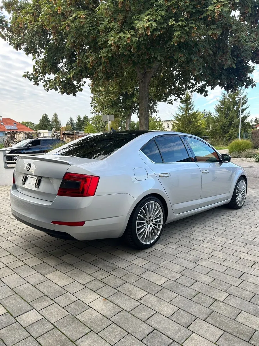 Skoda Octavia 2013 photo 3