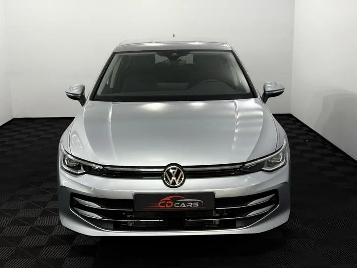 Volkswagen Golf 2025 photo 2