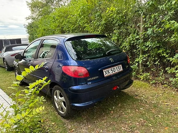 Peugeot 206 2005 photo 2