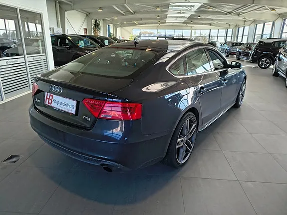 Audi A5 2016 photo 2