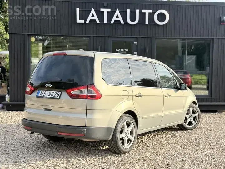 Ford Galaxy 2009 photo 5