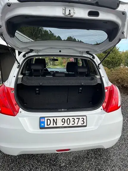 Suzuki Swift 2011 photo 5