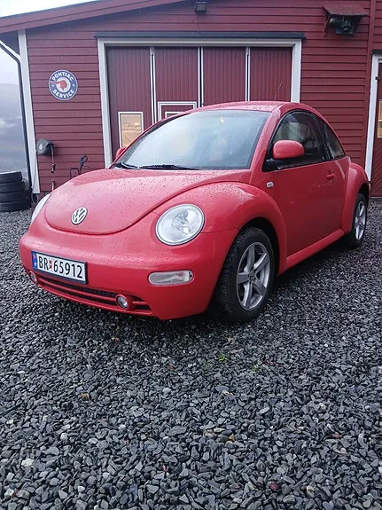 Volkswagen New Beetle 2000 photo 2