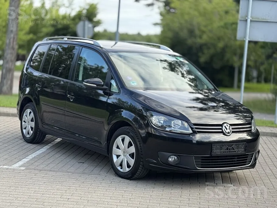 Volkswagen Touran 2011 photo 3