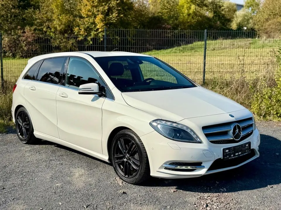 Mercedes-Benz B200