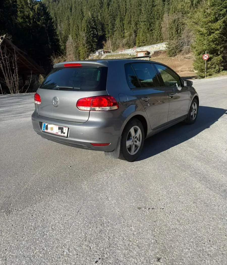 Volkswagen Golf 2012 photo 2