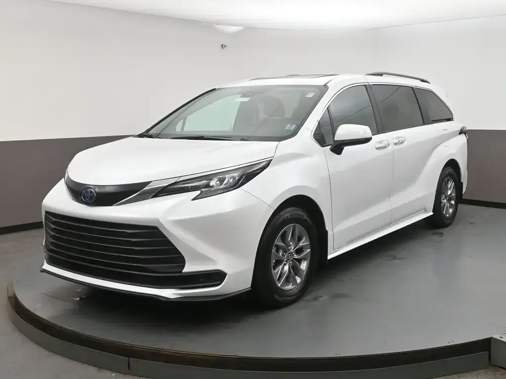 Toyota Sienna 2025 photo 3