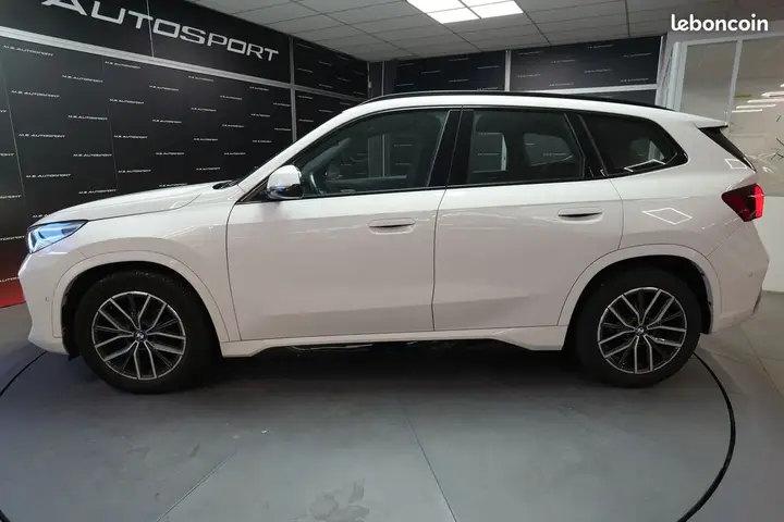 BMW X1 2024 photo 2
