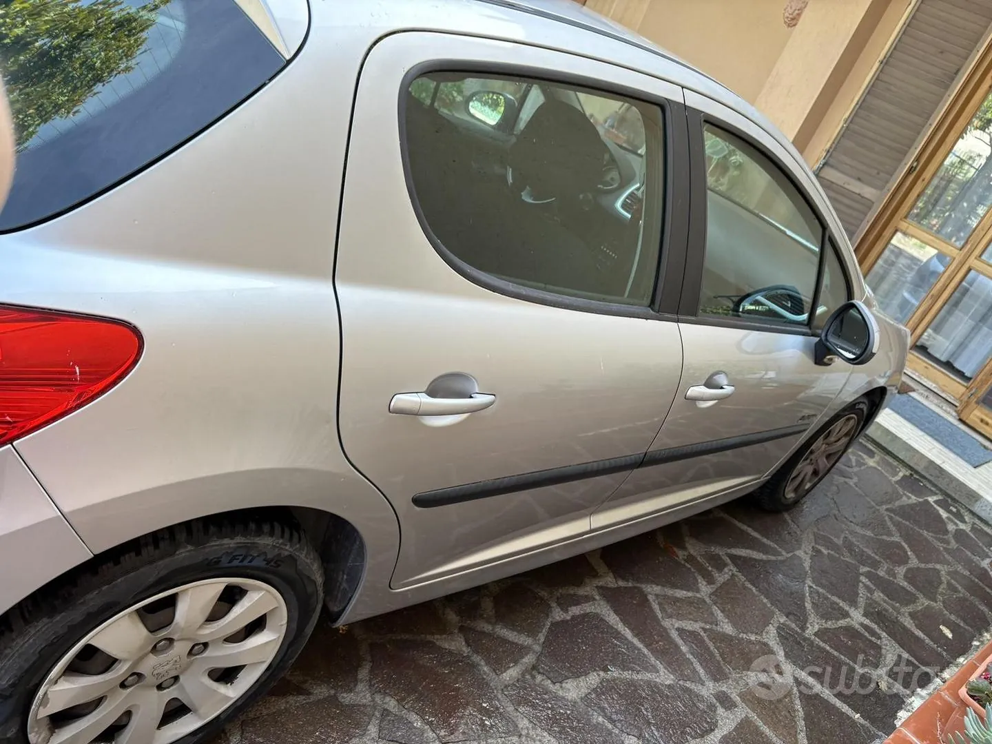 Peugeot 207 2008 photo 3