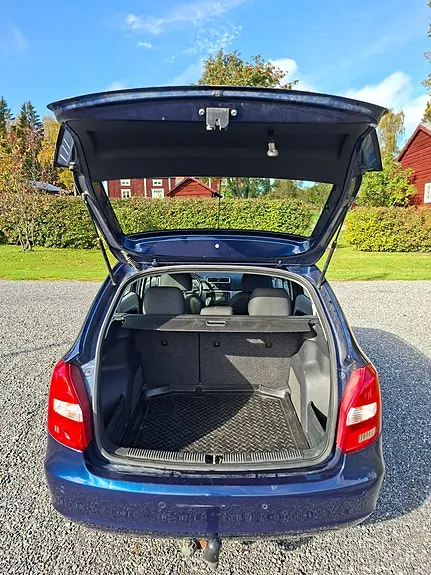 Skoda Fabia 2009 photo 4