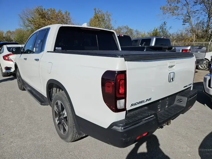 Honda Ridgeline 2020 photo 2