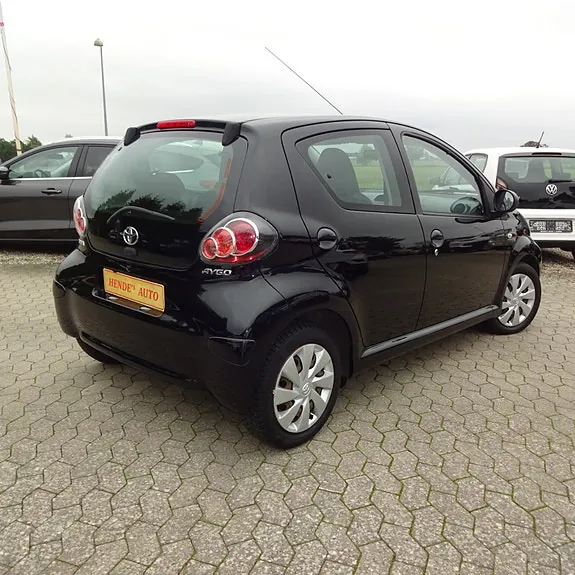 Toyota Aygo 2013 photo 3
