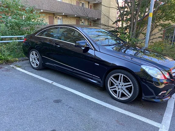 Mercedes-Benz E200 2011 photo 2
