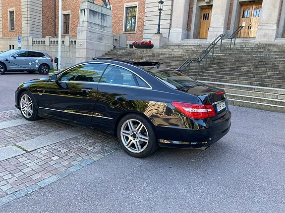 Mercedes-Benz E200 2011 photo 3