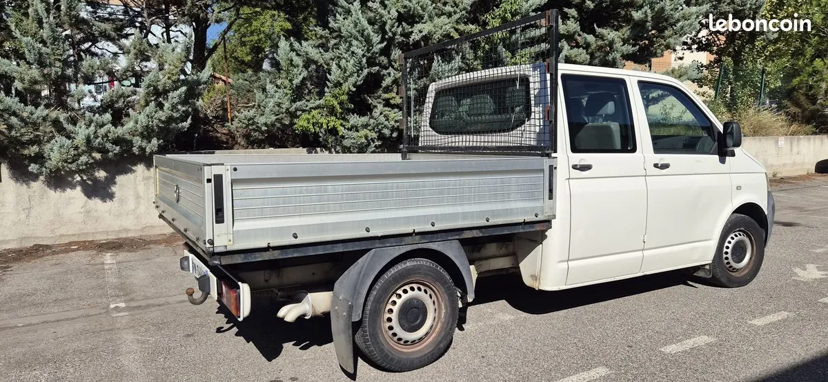 Volkswagen T5 2006 photo 2