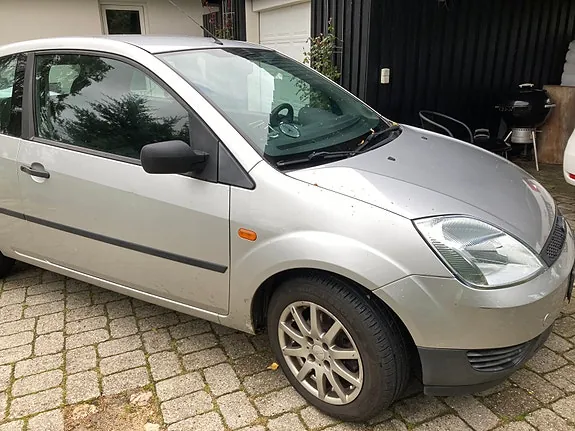 Ford Fiesta 2005 photo 3