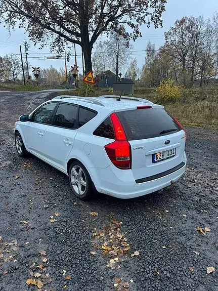 Kia Ceed 2011 photo 5