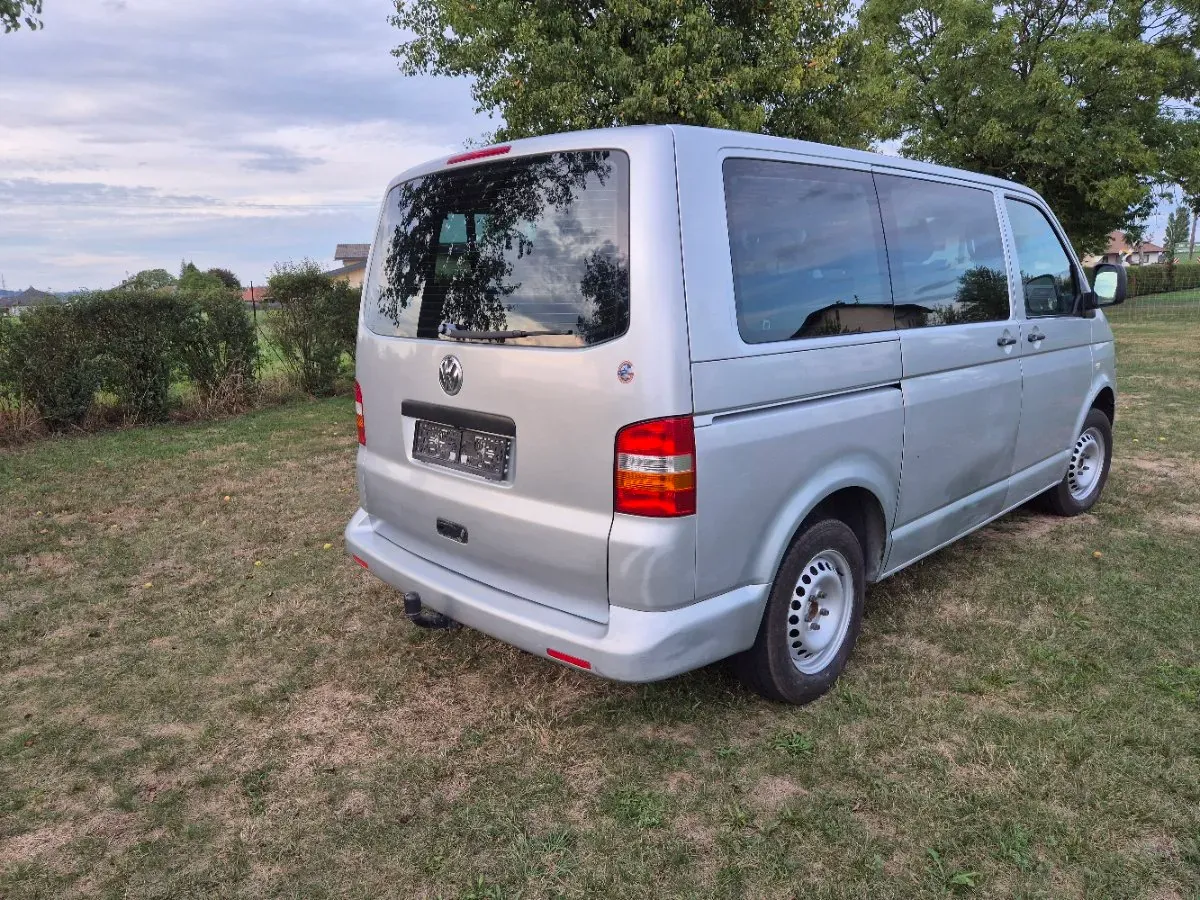 Volkswagen Caravelle 2008 photo 3