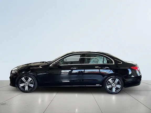 Mercedes-Benz C200 2023 photo 4