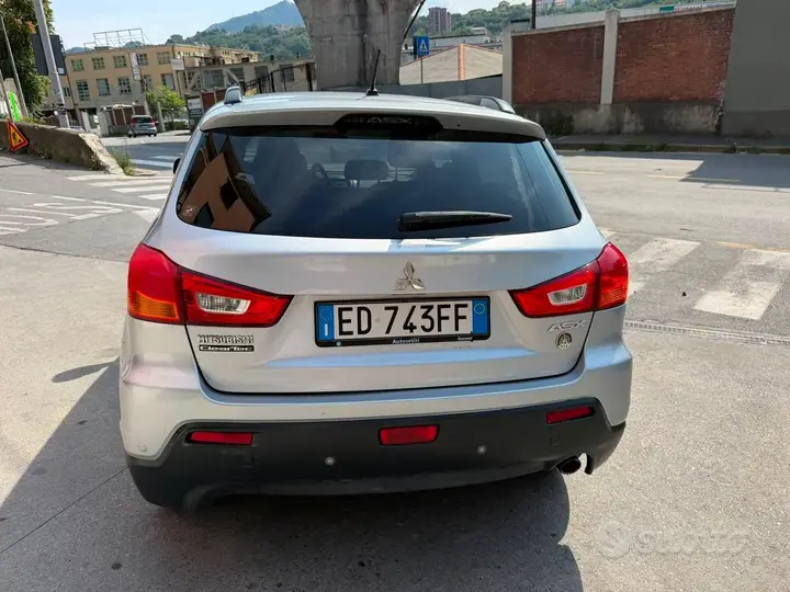 Mitsubishi Asx 2010 photo 4
