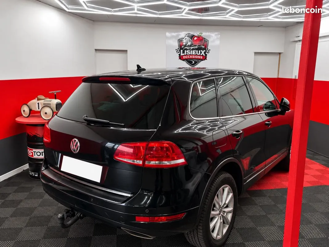 Volkswagen Touareg 2012 photo 3