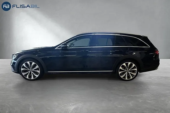 Mercedes-Benz Andre 2019 photo 3