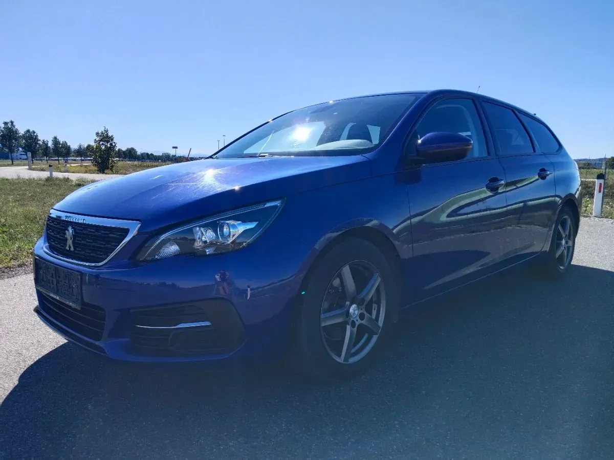 Peugeot 308 2018 photo 2