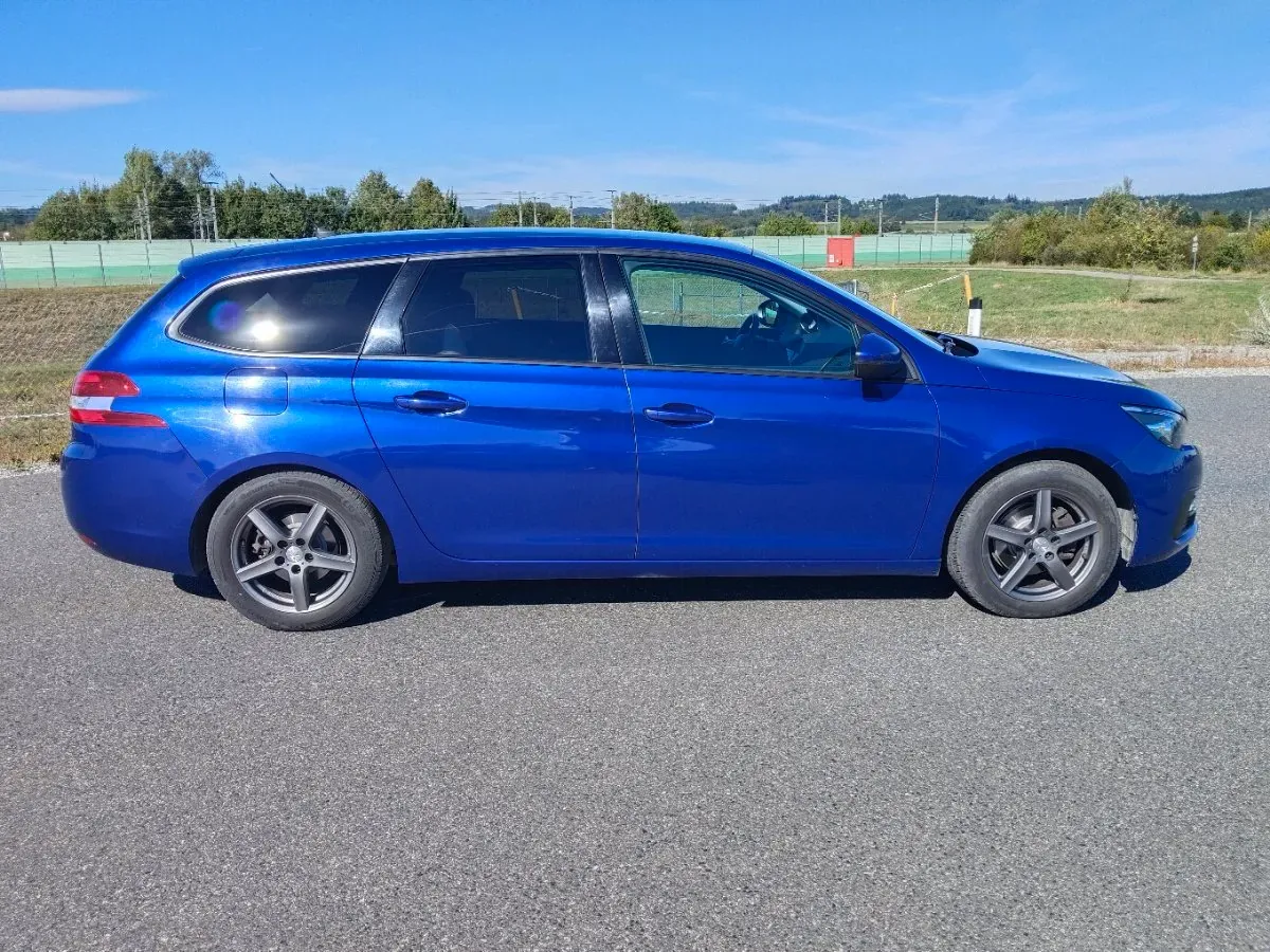 Peugeot 308 2018 photo 3