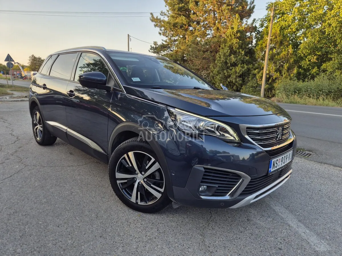 Peugeot 5008 2017 photo 2