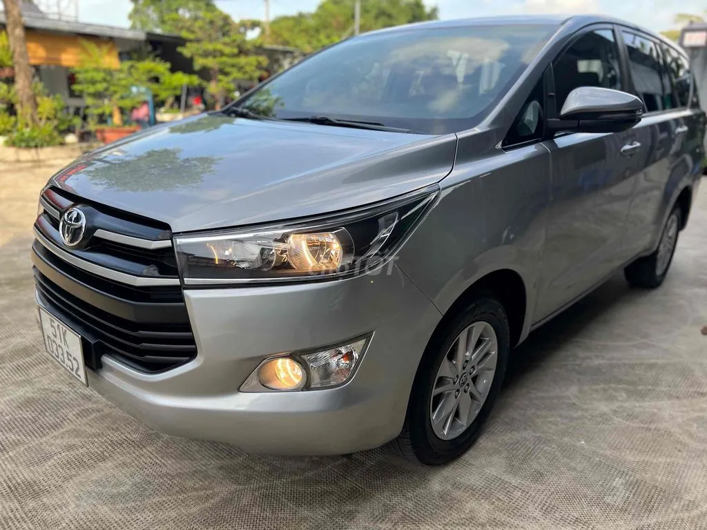 Toyota Innova 2018 photo 3