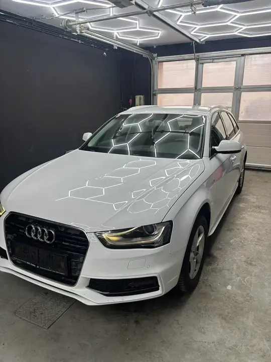 Audi A4 2015 photo 2
