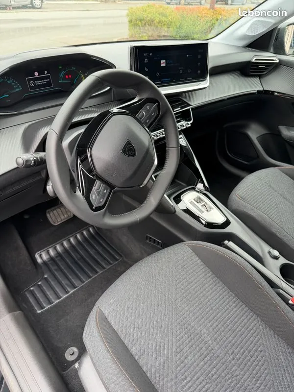 Peugeot 208 2026 photo 3