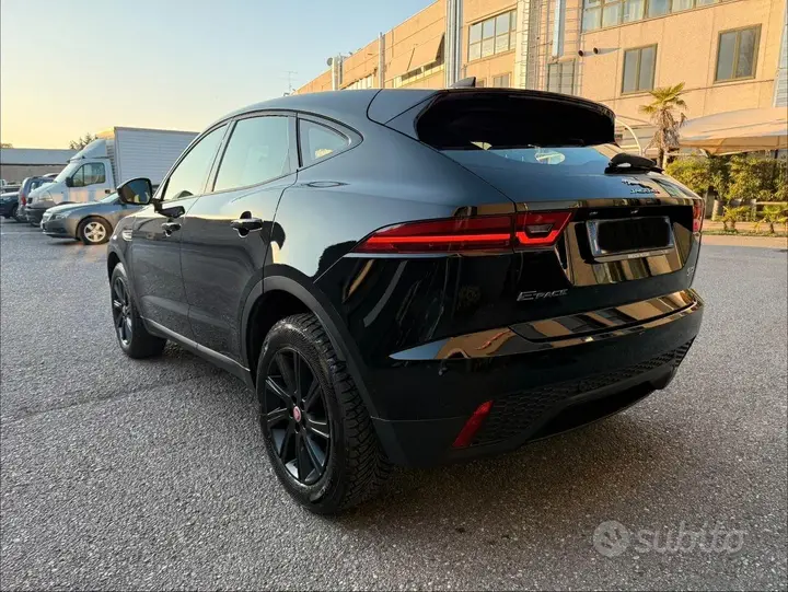 Jaguar E-Pace 2019 photo 5