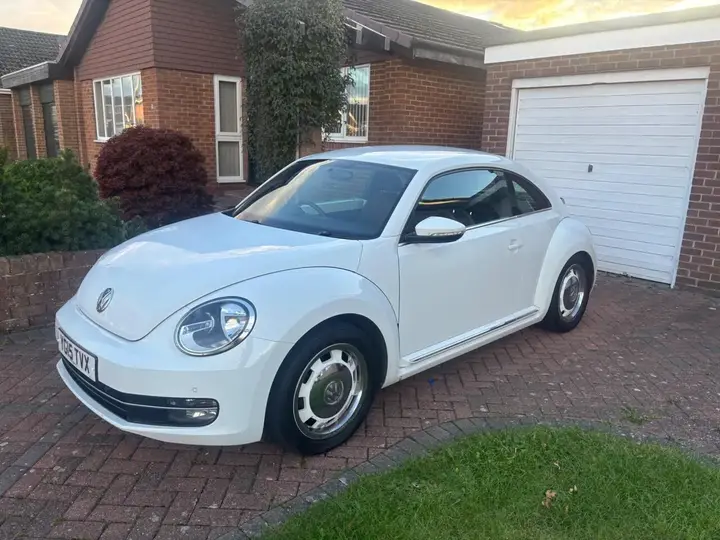 Volkswagen Beetle 2015 photo 3