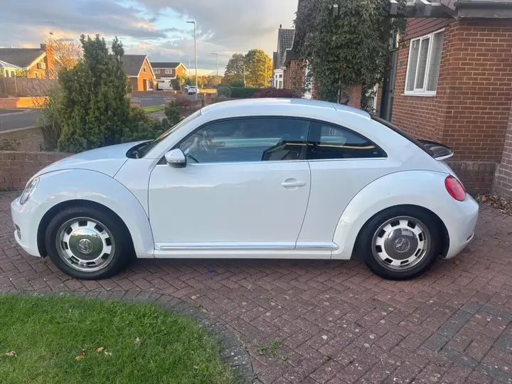 Volkswagen Beetle 2015 photo 4