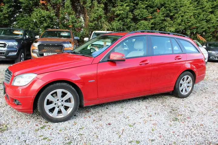 Mercedes-Benz C-Class 2010 photo 2