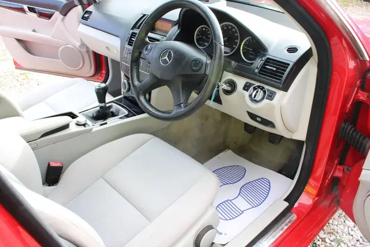 Mercedes-Benz C-Class 2010 photo 5