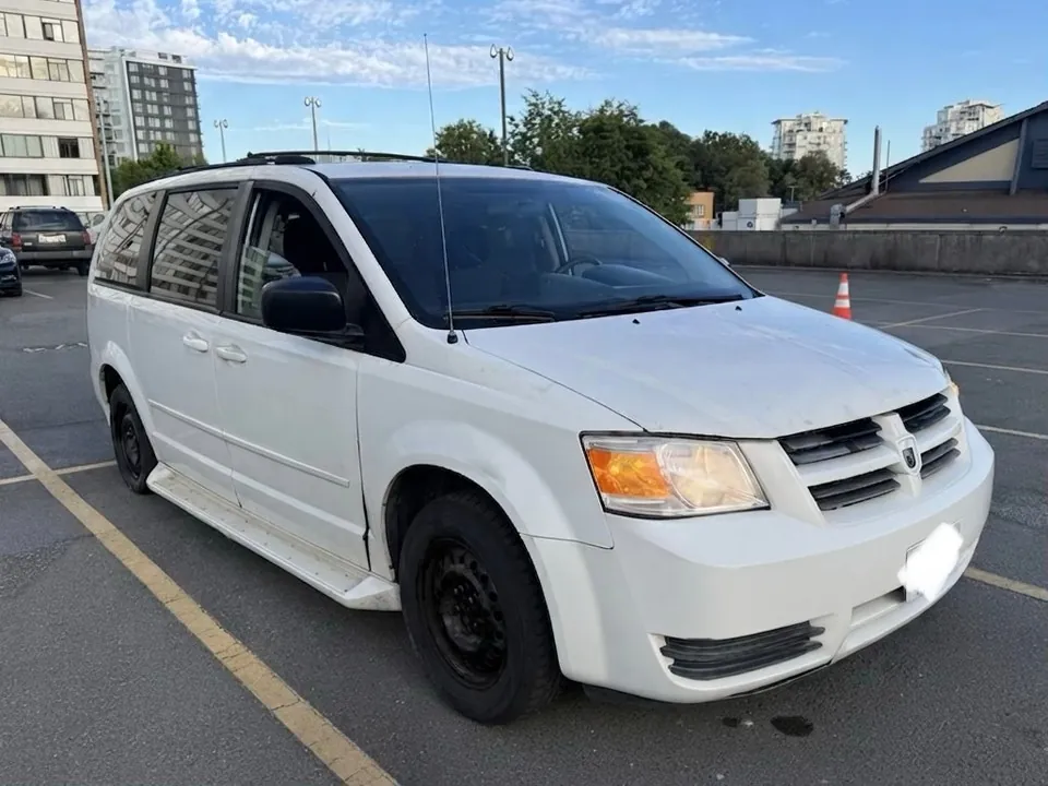 Dodge Grand Caravan 2009 photo 2