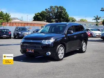 Mitsubishi Outlander 2013 photo 4