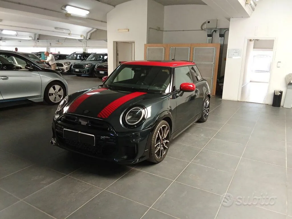 Mini Mini Cooper 2024 photo 2